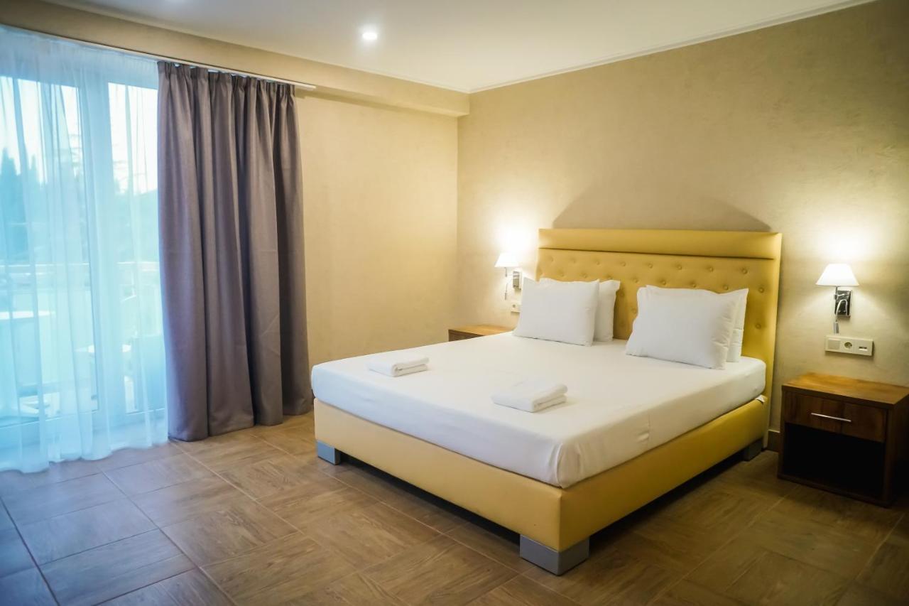 גגרה Amza Park Hotel מראה חיצוני תמונה