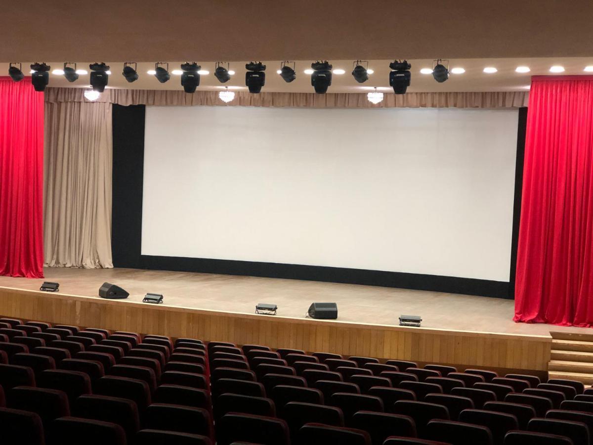 גגרה Amza Park Hotel מראה חיצוני תמונה