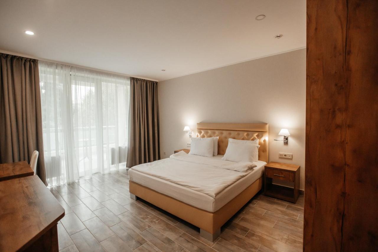 גגרה Amza Park Hotel מראה חיצוני תמונה