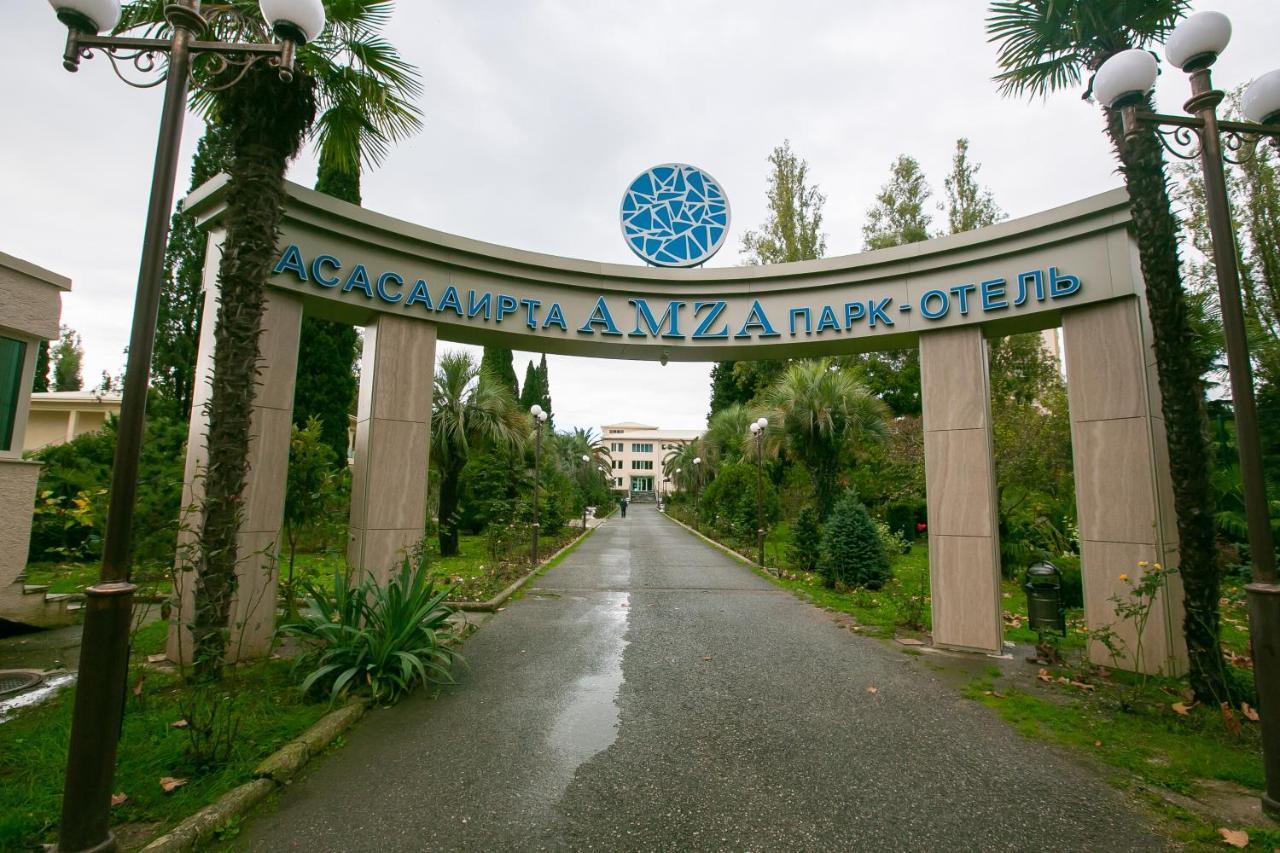 גגרה Amza Park Hotel מראה חיצוני תמונה