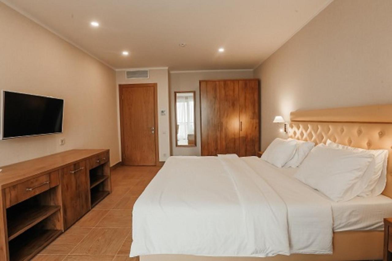 גגרה Amza Park Hotel מראה חיצוני תמונה
