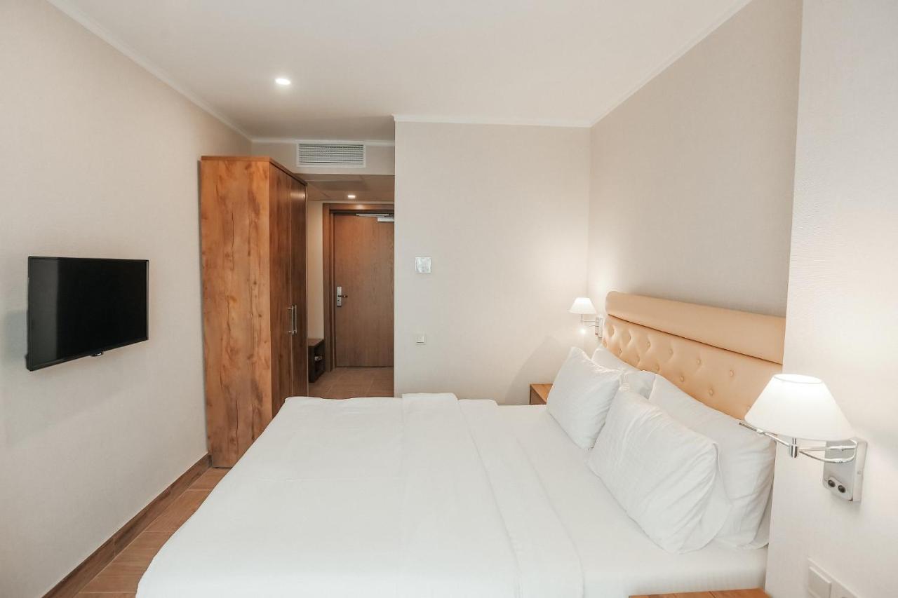 גגרה Amza Park Hotel מראה חיצוני תמונה