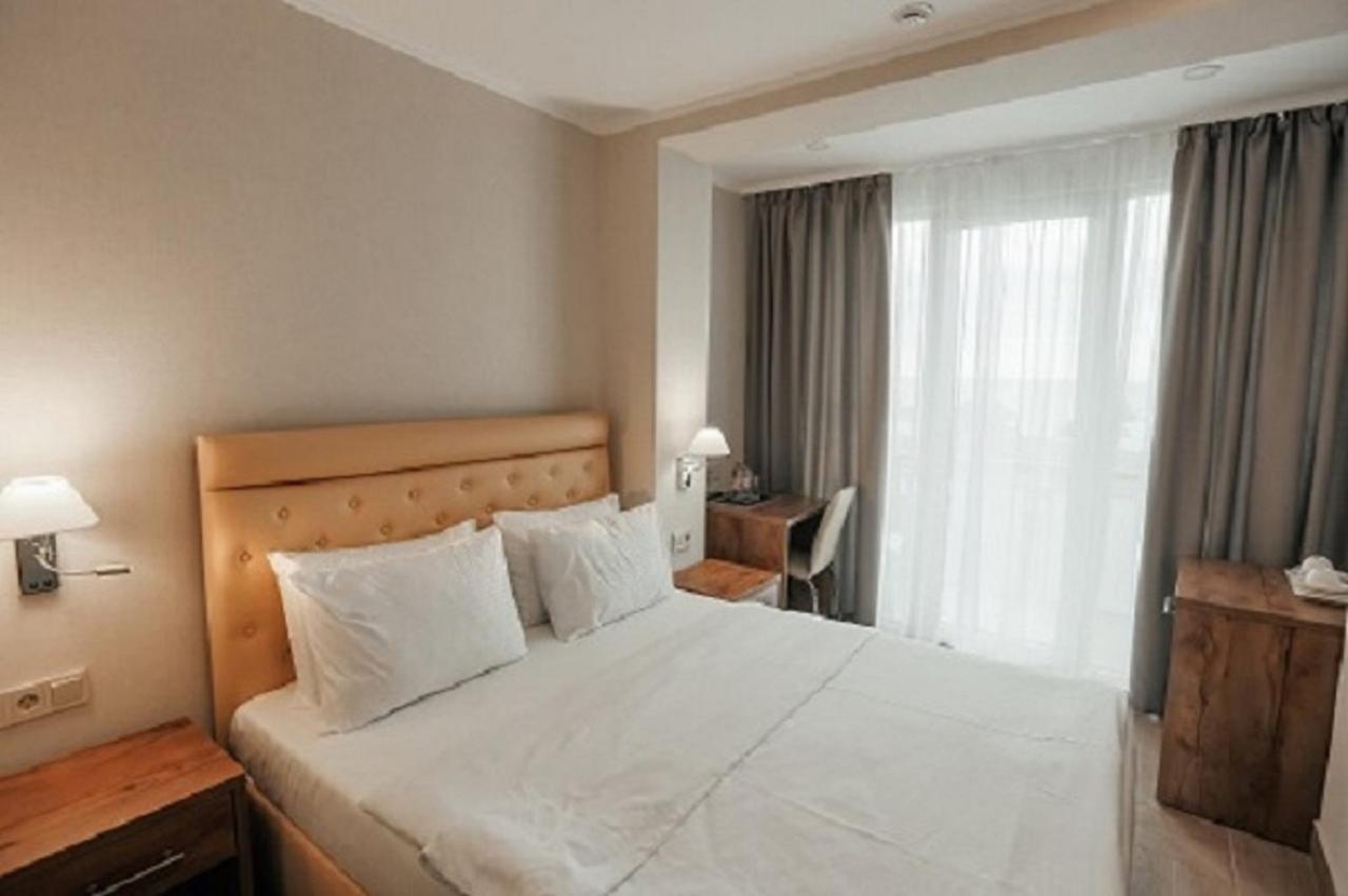 גגרה Amza Park Hotel מראה חיצוני תמונה