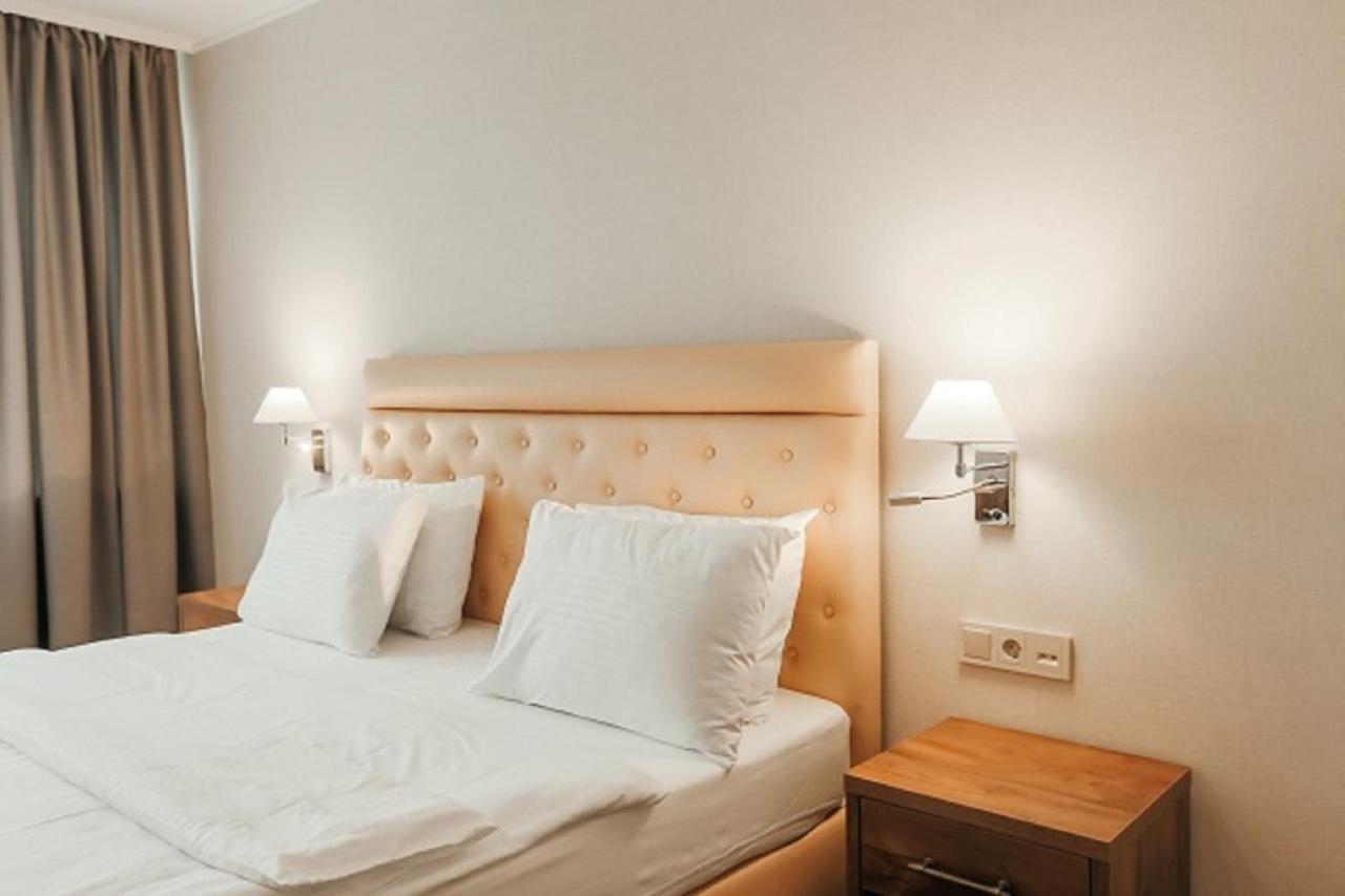 גגרה Amza Park Hotel מראה חיצוני תמונה