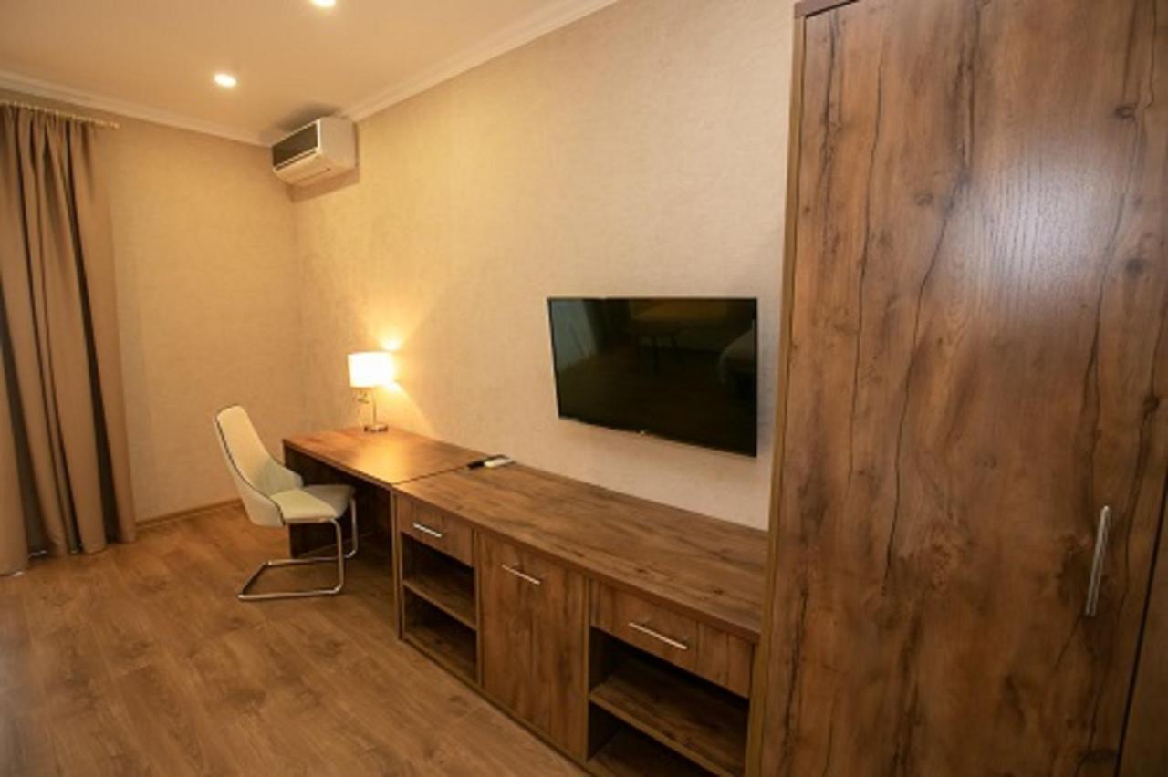 גגרה Amza Park Hotel מראה חיצוני תמונה