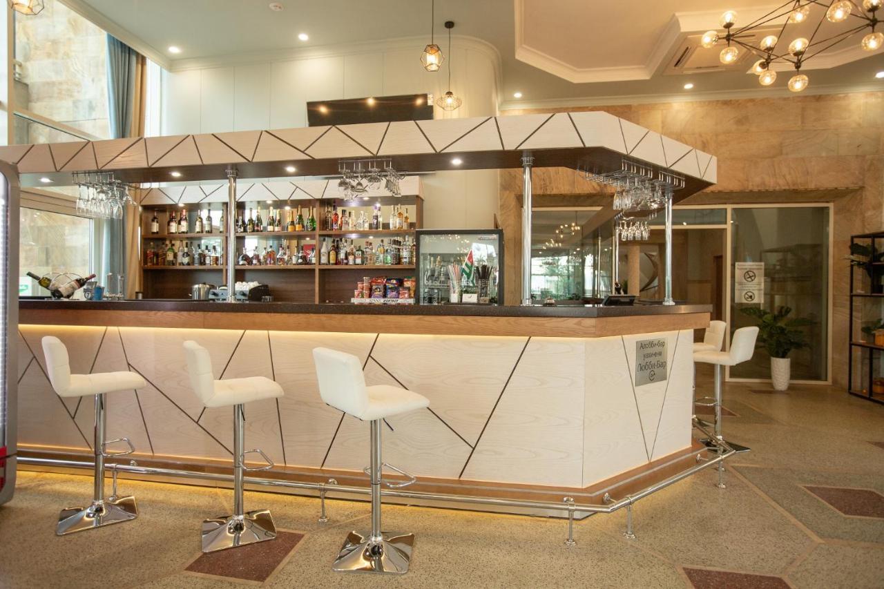 גגרה Amza Park Hotel מראה חיצוני תמונה