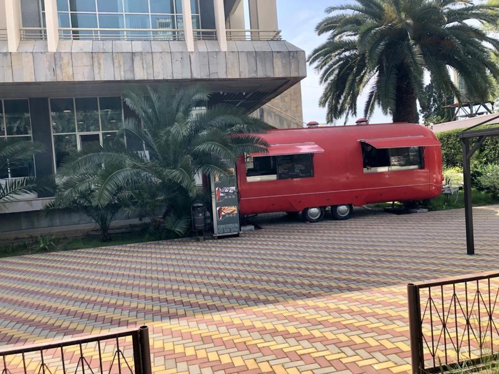 גגרה Amza Park Hotel מראה חיצוני תמונה